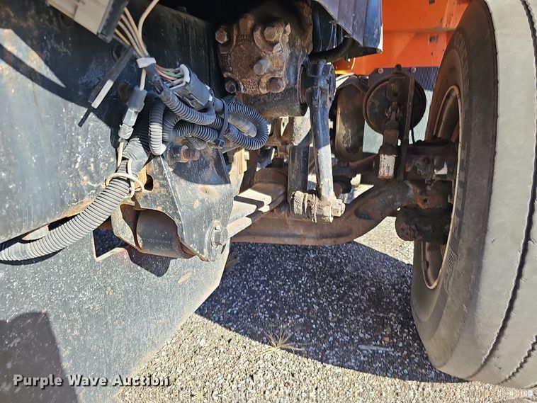 image for item DS5711 2007 International 7400  dump truck