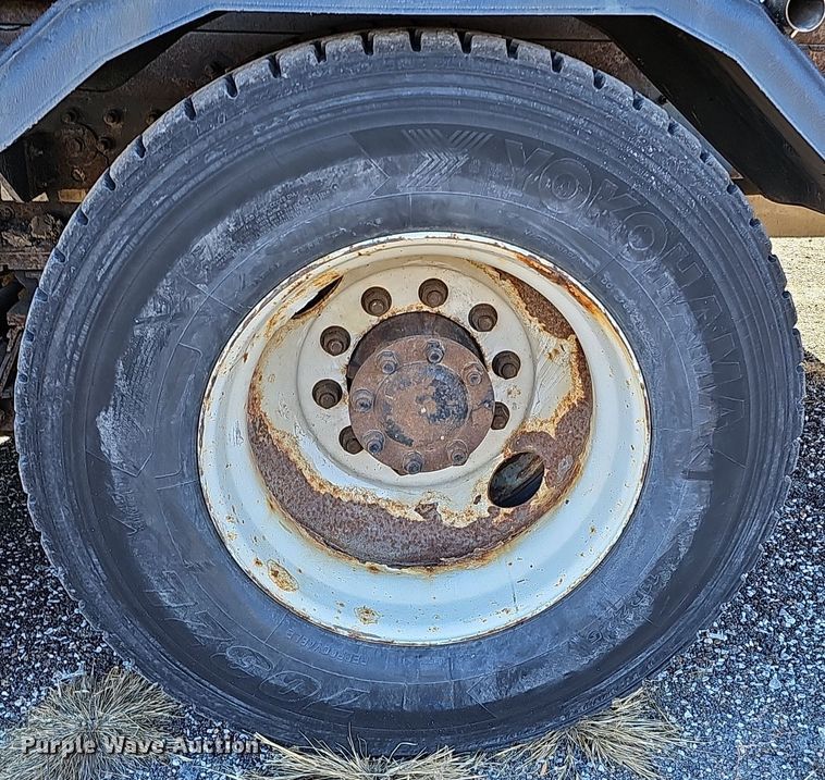 image for item DS5711 2007 International 7400  dump truck