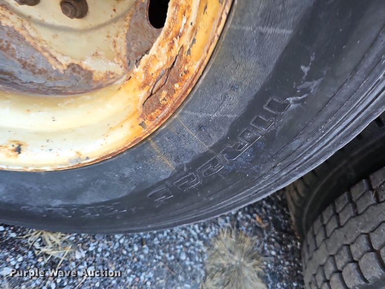 image for item DS5711 2007 International 7400  dump truck