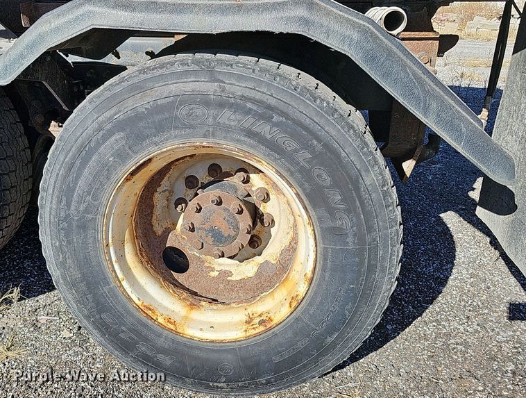 image for item DS5711 2007 International 7400  dump truck