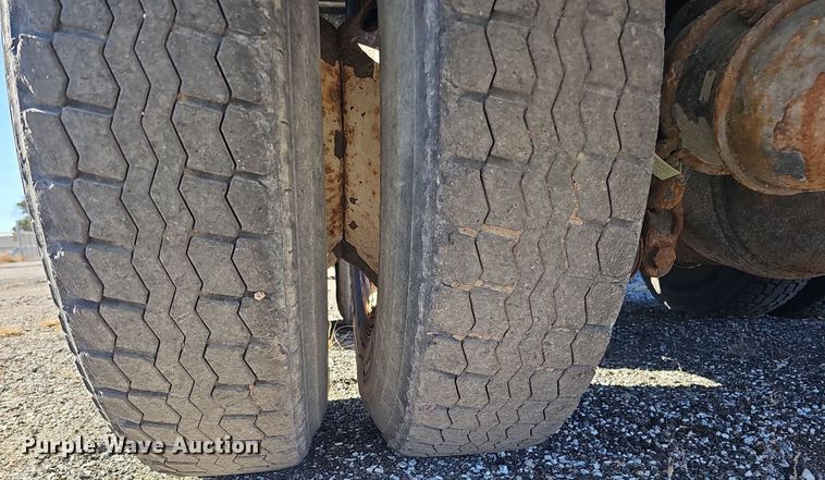 image for item DS5711 2007 International 7400  dump truck