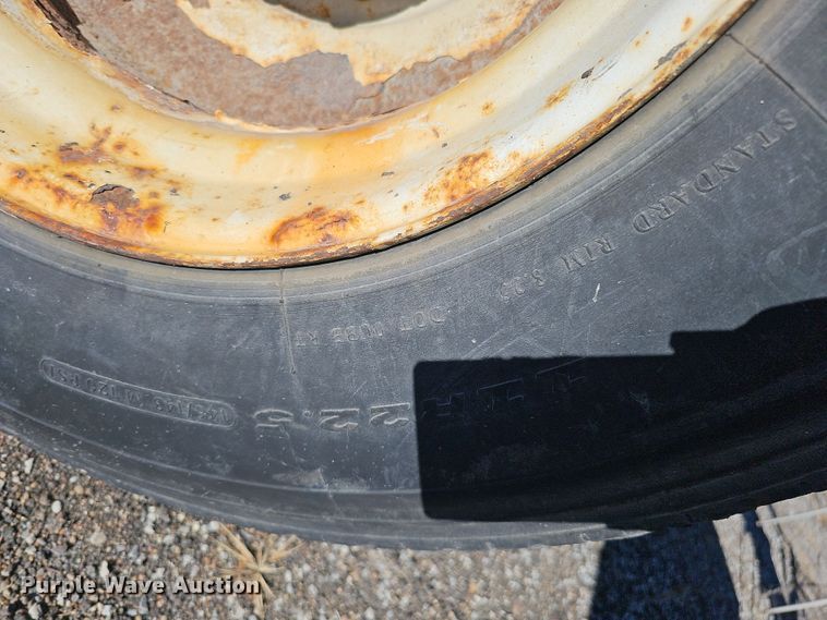 image for item DS5711 2007 International 7400  dump truck