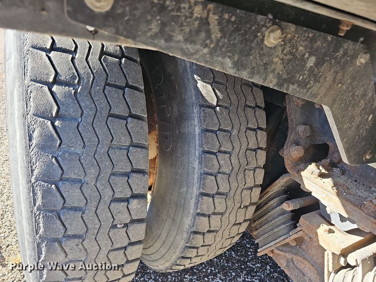 image for item DS5711 2007 International 7400  dump truck