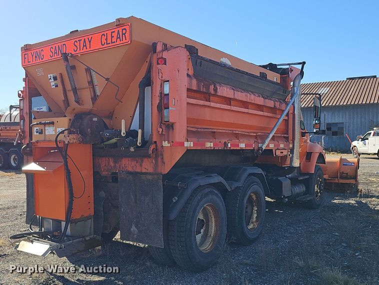 image for item DS5712 2007 International 7400  dump truck
