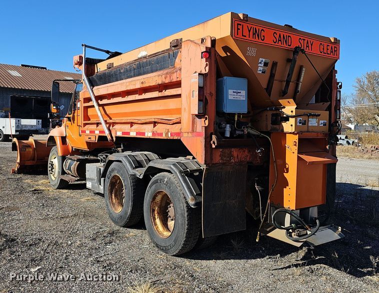 image for item DS5712 2007 International 7400  dump truck