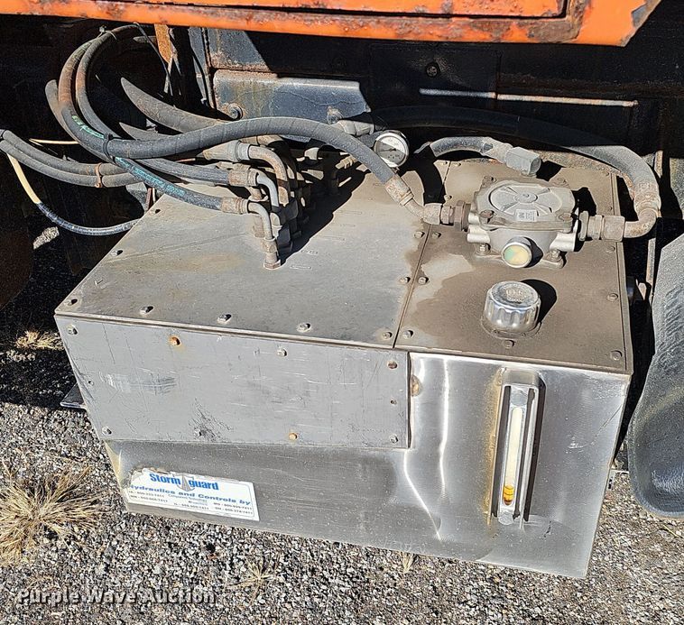 image for item DS5712 2007 International 7400  dump truck