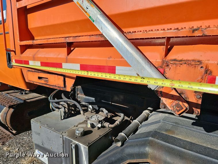 image for item DS5712 2007 International 7400  dump truck