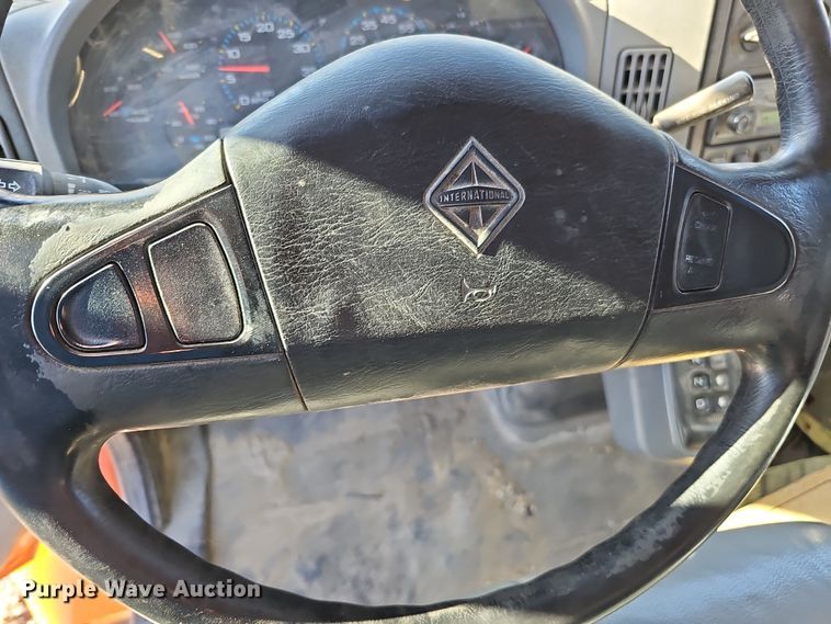 image for item DS5712 2007 International 7400  dump truck