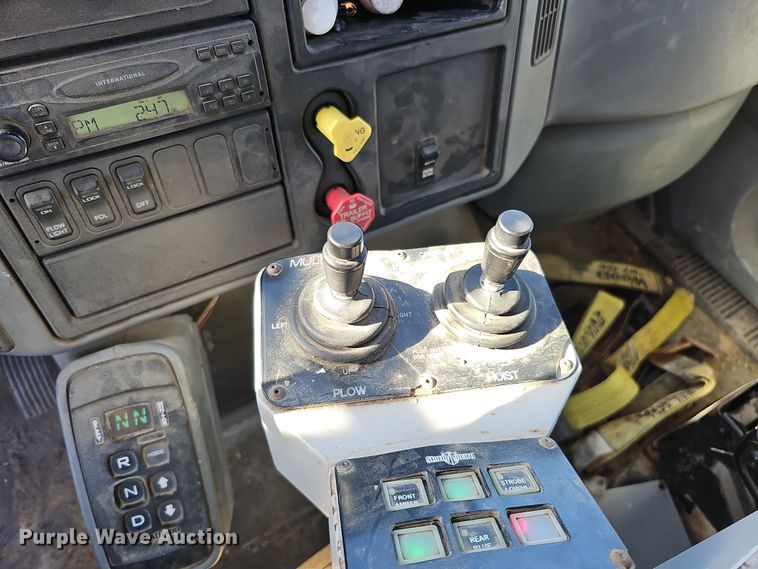 image for item DS5712 2007 International 7400  dump truck