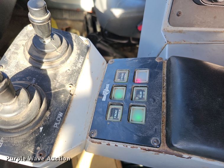 image for item DS5712 2007 International 7400  dump truck