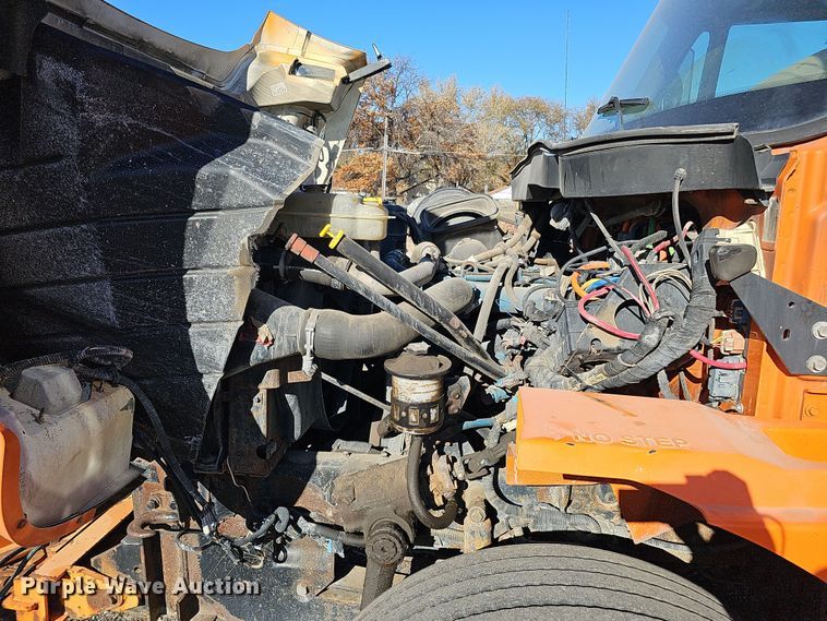 image for item DS5712 2007 International 7400  dump truck