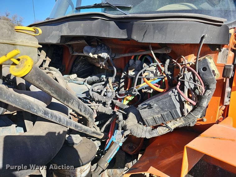 image for item DS5712 2007 International 7400  dump truck