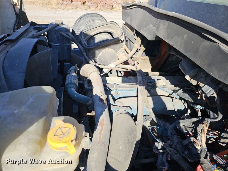 image for item DS5712 2007 International 7400  dump truck