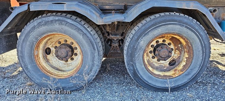 image for item DS5712 2007 International 7400  dump truck