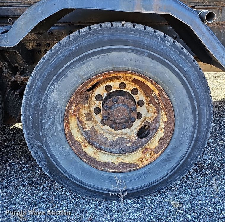 image for item DS5712 2007 International 7400  dump truck