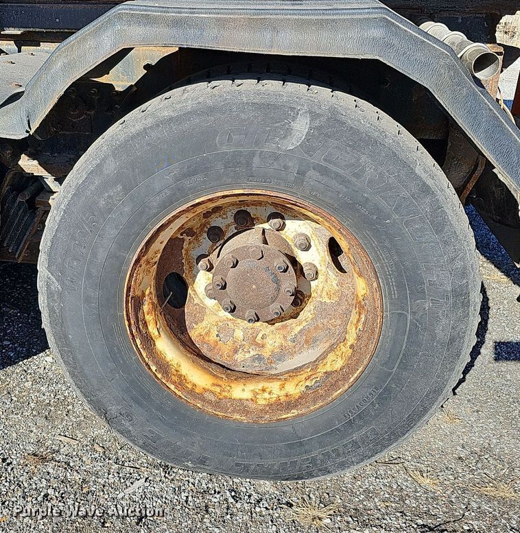 image for item DS5712 2007 International 7400  dump truck