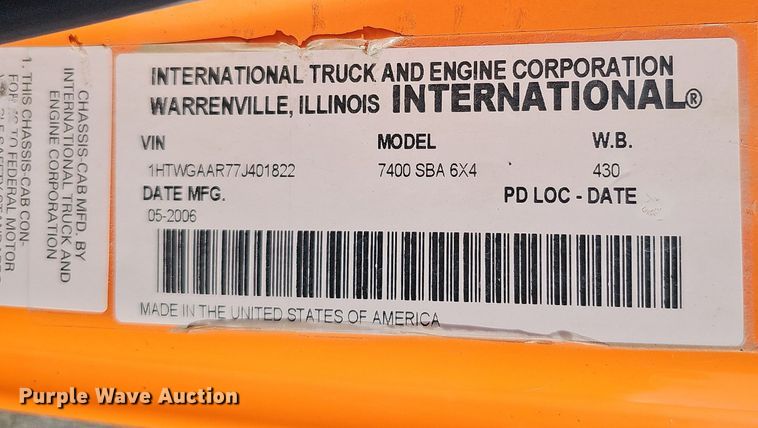 image for item DS5712 2007 International 7400  dump truck