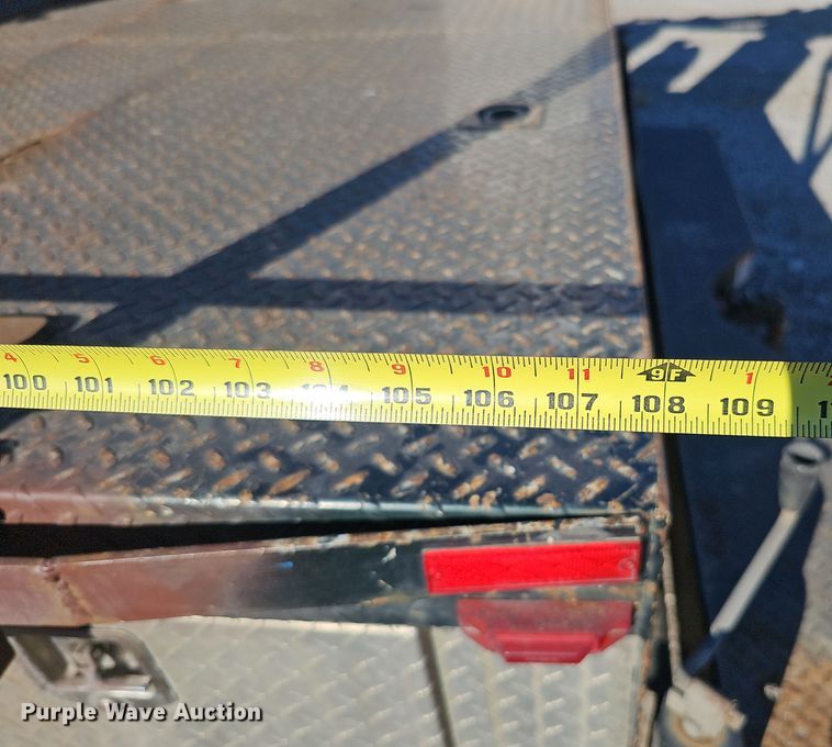 image for item DS5713 2003 Ford F350 Super Duty XL  flatbed pickup truck