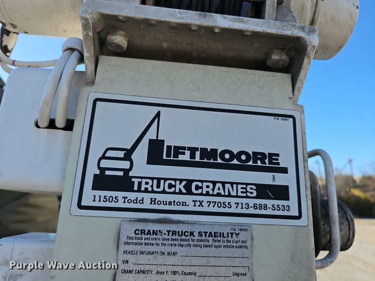 image for item DS5713 2003 Ford F350 Super Duty XL  flatbed pickup truck