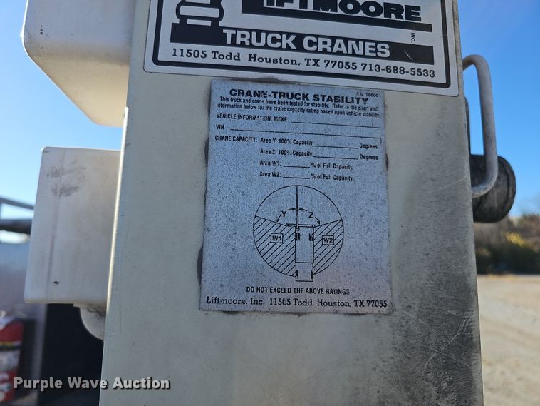 image for item DS5713 2003 Ford F350 Super Duty XL  flatbed pickup truck