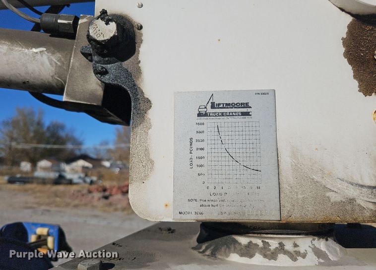 image for item DS5713 2003 Ford F350 Super Duty XL  flatbed pickup truck