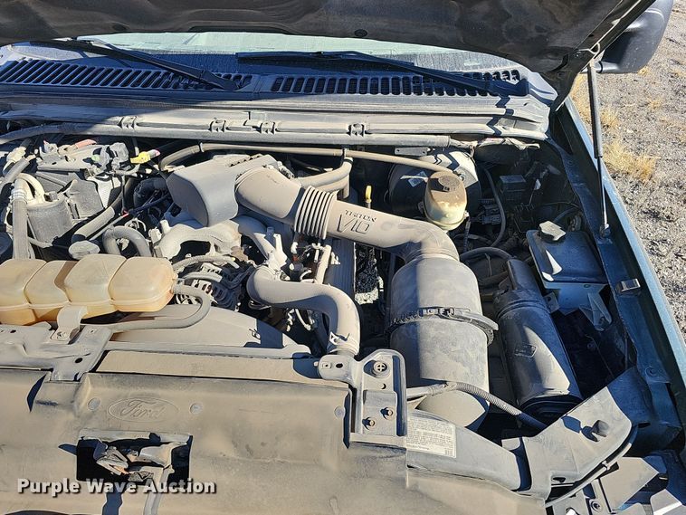 image for item DS5713 2003 Ford F350 Super Duty XL  flatbed pickup truck