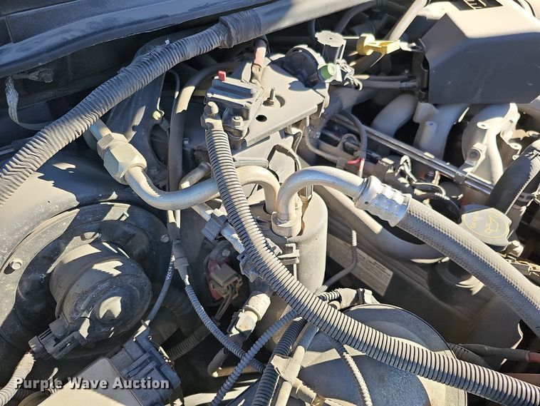 image for item DS5713 2003 Ford F350 Super Duty XL  flatbed pickup truck