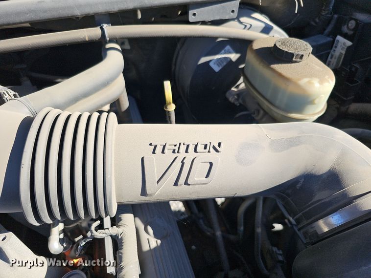 image for item DS5713 2003 Ford F350 Super Duty XL  flatbed pickup truck