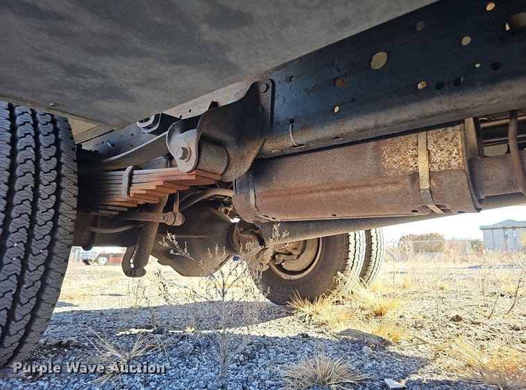 image for item DS5713 2003 Ford F350 Super Duty XL  flatbed pickup truck