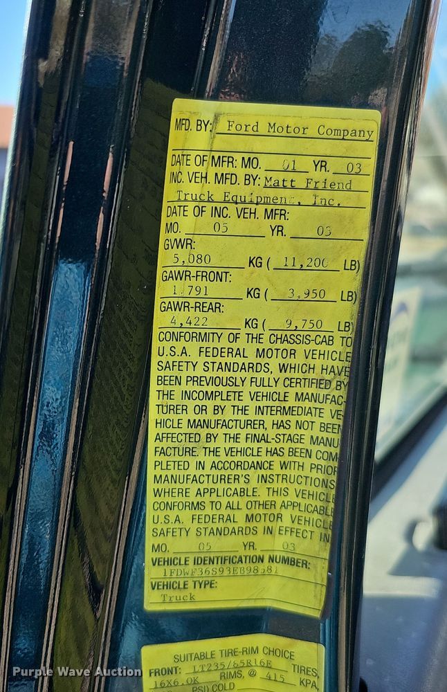 image for item DS5713 2003 Ford F350 Super Duty XL  flatbed pickup truck