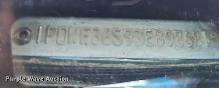 image for item DS5713 2003 Ford F350 Super Duty XL  flatbed pickup truck