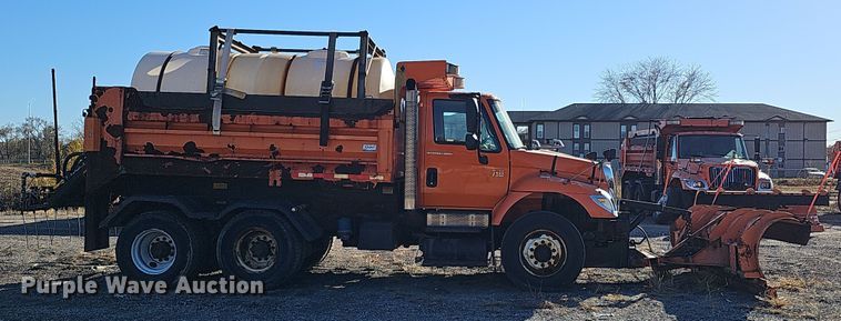 image for item DS5714 2007 International 7400  dump truck