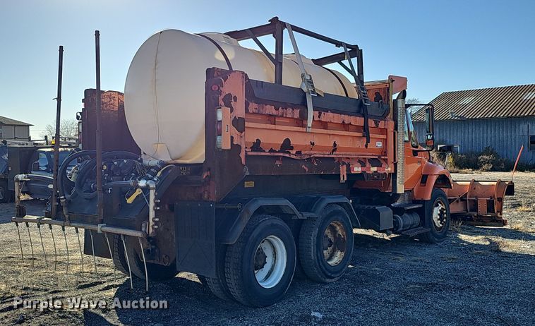 image for item DS5714 2007 International 7400  dump truck