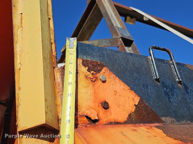 image for item DS5714 2007 International 7400  dump truck