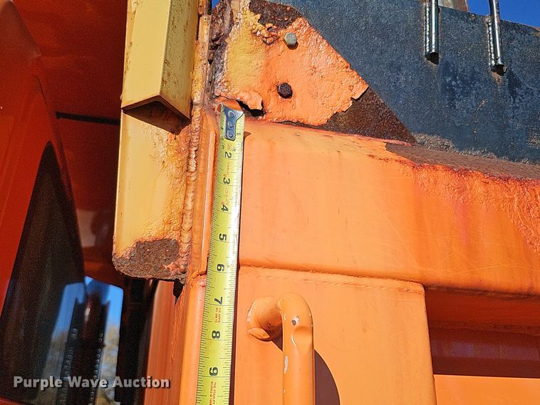 image for item DS5714 2007 International 7400  dump truck