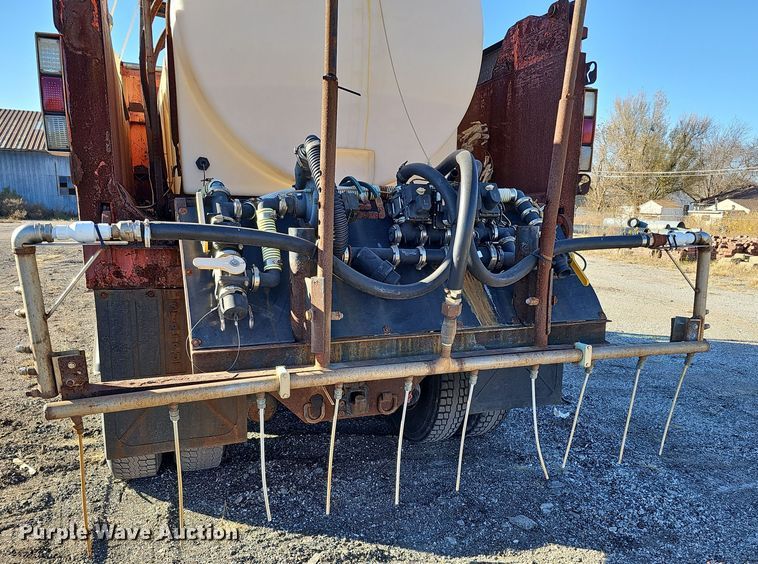 image for item DS5714 2007 International 7400  dump truck