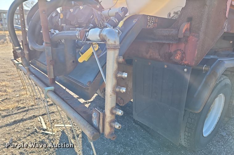 image for item DS5714 2007 International 7400  dump truck