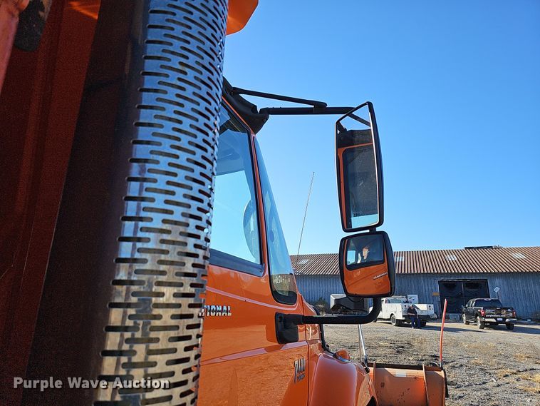 image for item DS5714 2007 International 7400  dump truck