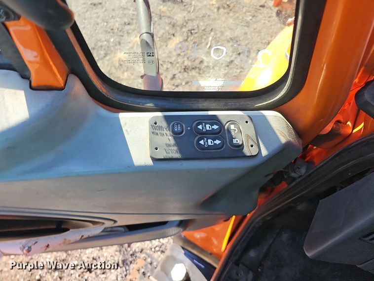 image for item DS5714 2007 International 7400  dump truck