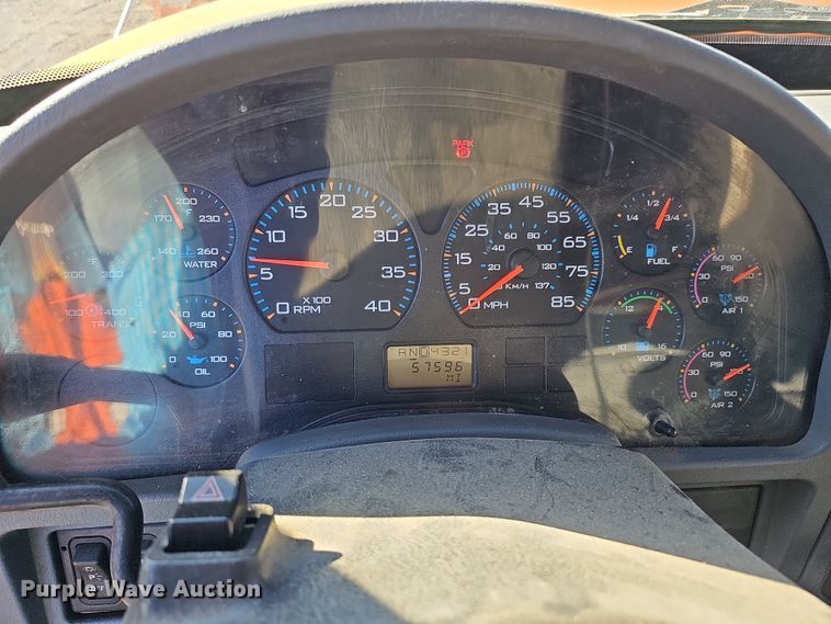 image for item DS5714 2007 International 7400  dump truck