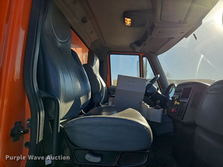 image for item DS5714 2007 International 7400  dump truck