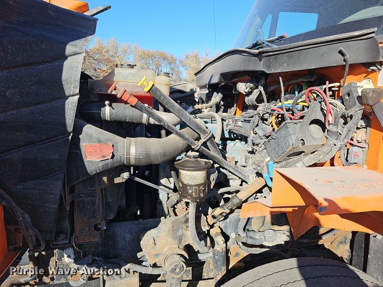 image for item DS5714 2007 International 7400  dump truck