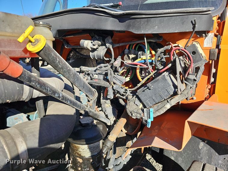 image for item DS5714 2007 International 7400  dump truck