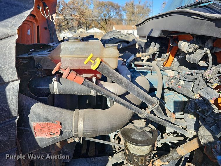 image for item DS5714 2007 International 7400  dump truck