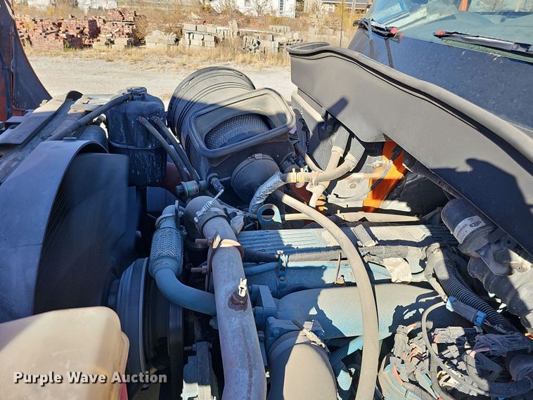 image for item DS5714 2007 International 7400  dump truck