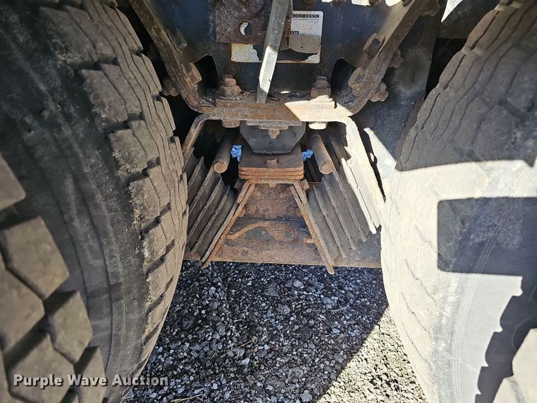 image for item DS5714 2007 International 7400  dump truck