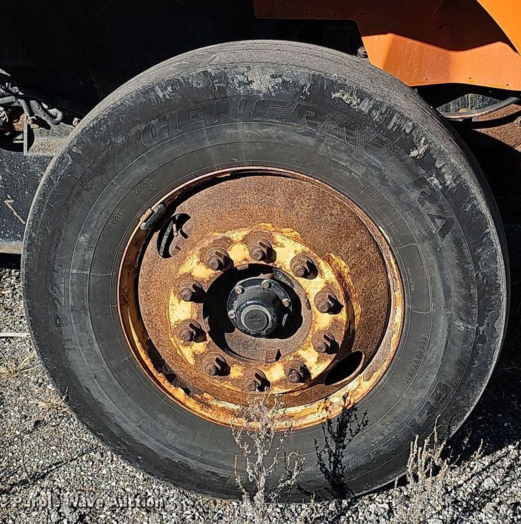 image for item DS5714 2007 International 7400  dump truck