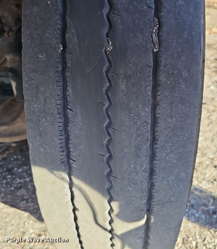 image for item DS5714 2007 International 7400  dump truck