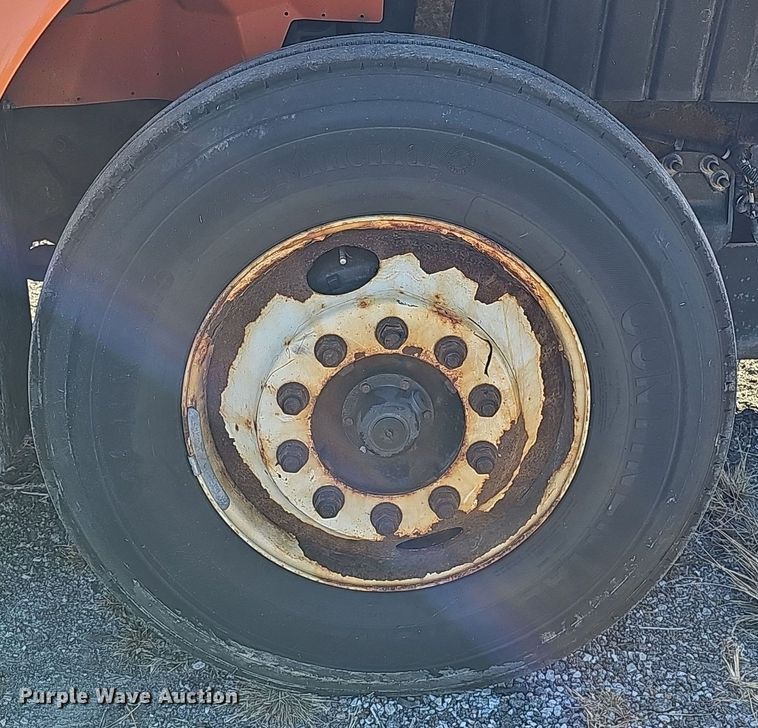 image for item DS5714 2007 International 7400  dump truck