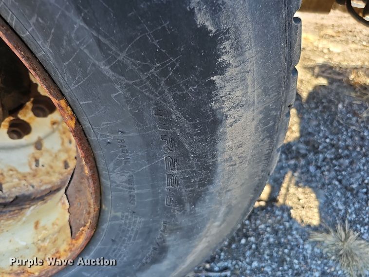 image for item DS5714 2007 International 7400  dump truck